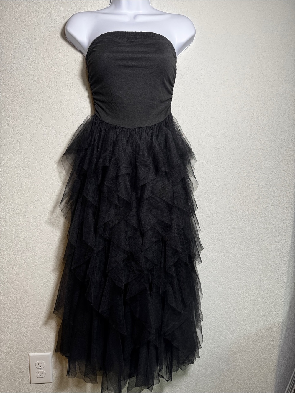 Strapless Black Tulle Ruffle Midi Dress gothic witchy size small